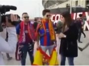 Barça TV le pide a un aficionado culé esconder la bandera de España