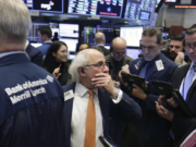El enfrentamiento comercial entre Trump y China vuelve a hacer que la bolsa se derrumbe