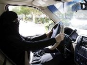Arabia Saudí detiene a varias activistas que desafiaron la prohibición de conducir un mes antes de levantar el veto