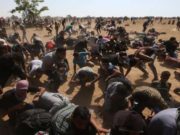 Tres muertos, uno de ellos menor, y más de 500 heridos en las protestas en Gaza