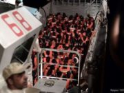 Italia rechaza un barco de rescate de inmigrantes con 629 personas a bordo