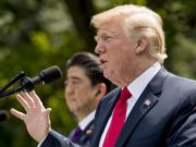 Trump sopesa un acuerdo de paz con Pyongyang e invitar a Kim a Washington