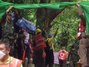 Rescatados ocho de los niños atrapados en la cueva de Tailandia