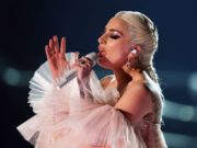 LADY GAGA VUELVE A LOS ESCENARIOS