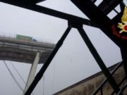 Al menos 30 muertos en el derrumbe de un viaducto de una autopista en Génova