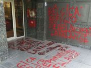 Llenan de pintadas fascistas la entrada del consulado de Bélgica en Barcelona