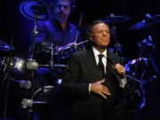 Entradas agotadas y 5.000 personas: el regreso de Julio Iglesias a los escenarios